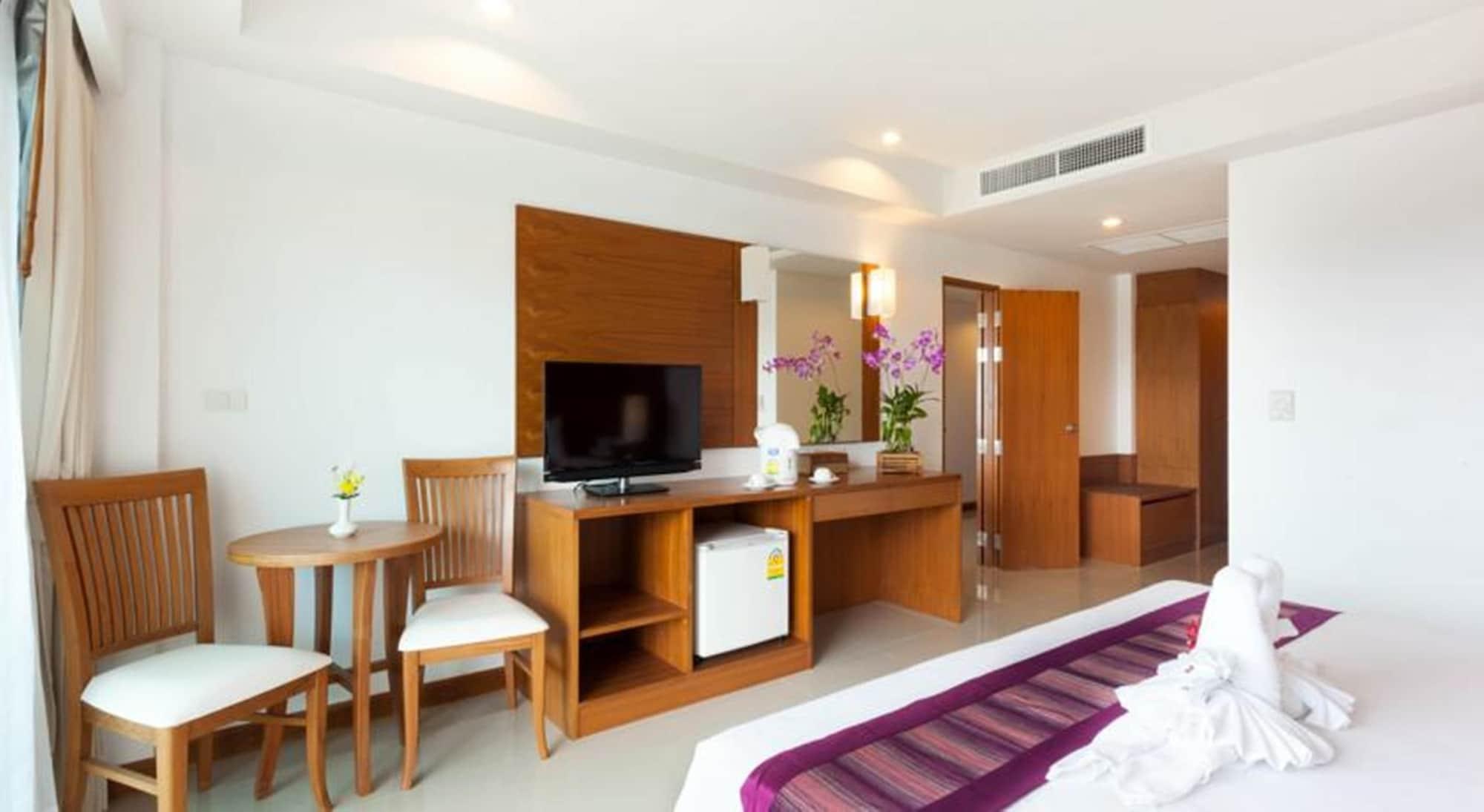 Rawai Princess Hotel Exterior photo